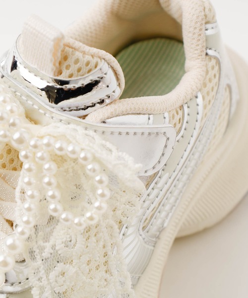 URBAN CHERRY(アーバンチェリー)の「【リボンチャーム付き】メタルダッドスニーカー(スニーカー・キッズ・ピンク/ホワイト・22.5cm/18.5cm/20.5cm/21.5cm/22.0cm/19.5cm/18.0cm/19.0cm/20.0cm/21.0cm)」の18枚目の写真