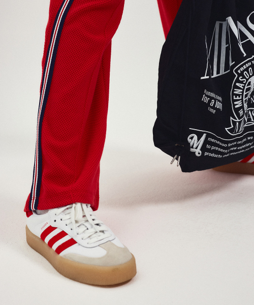 MENASOO(ミナス)の「Waffle Wide Pants_3 Color(スウェットパンツ・レディース・ブラック/ネイビー/レッド・F)」の4枚目の写真