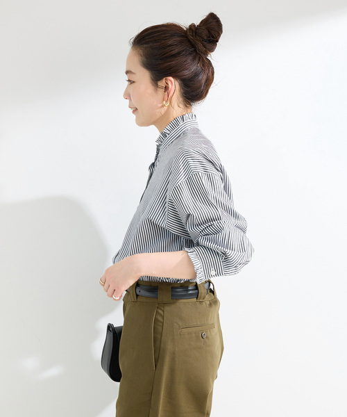 B.C STOCK(ベーセーストック)の「《追加5》【一部WEB限定カラーあり】手洗い可 / スタンドフリルブラウス(シャツ/ブラウス・レディース・ネイビー/ブラック系その他/ブルー/ホワイト・FREE)」の9枚目の写真