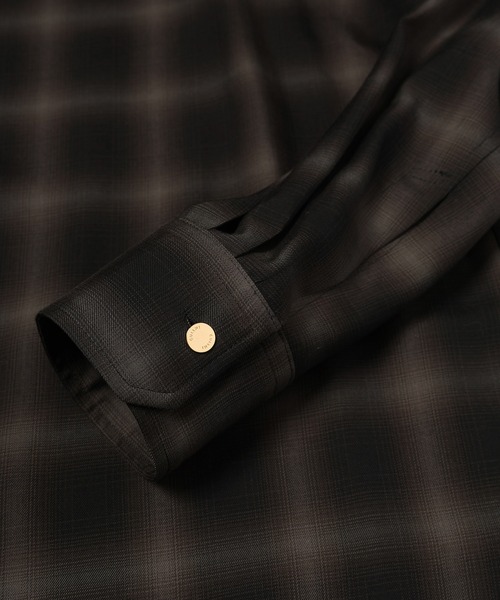CULLNI(クルニ)の「Ombre Check Chin Tab Long Sleeve Shirt(シャツ/ブラウス・メンズ・ブラック/グレー・0/1/2)」の14枚目の写真
