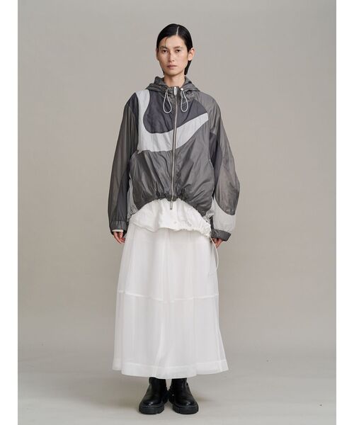 UN3D.(アンスリード)の「WAVE PATCHWORK WINDBREAKER / ウェーブパッチワークウインドブレーカー(ナイロンジャケット・レディース・ブラック/ベージュ/グレー・FREE)」の12枚目の写真