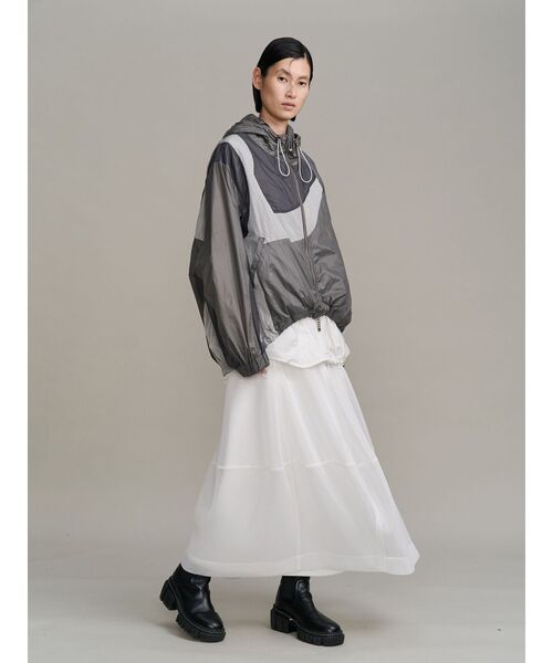 UN3D.(アンスリード)の「WAVE PATCHWORK WINDBREAKER / ウェーブパッチワークウインドブレーカー(ナイロンジャケット・レディース・ブラック/ベージュ/グレー・FREE)」の15枚目の写真