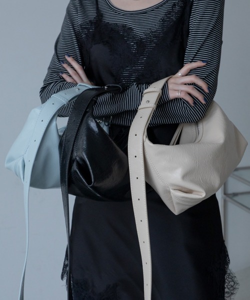 VACANCY（ヴァカンシー）の「デイリーソフトワンハンドルバッグ/ショルダーバッグ（ショルダーバッグ・レディース・アイボリー/ブラック/ライトブルー・FREE）」の8枚目の写真