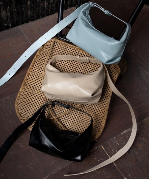 VACANCY（ヴァカンシー）の「デイリーソフトワンハンドルバッグ/ショルダーバッグ（ショルダーバッグ・レディース・アイボリー/ブラック/ライトブルー・FREE）」の4枚目の写真