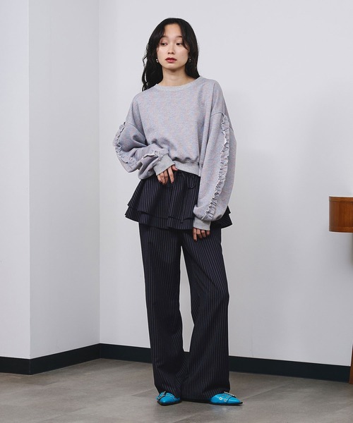 ROSE BUD(ローズバッド)の「LAME RUFFLE SLEEVE SWEAT(スウェット・レディース・ブラック/グレー・ONE SIZE)」の16枚目の写真