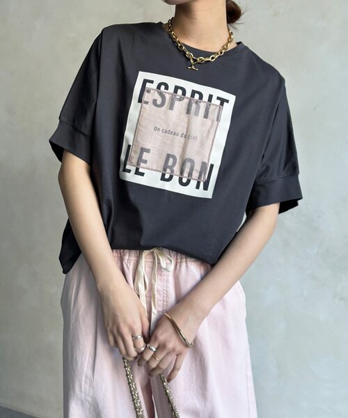 DouDou（ドゥドゥ）の「【WEB限定】オーガンジーロゴTEE（Tシャツ/カットソー・レディース・チャコールグレー/オフホワイト/ブラック・FREE）」の3枚目の写真