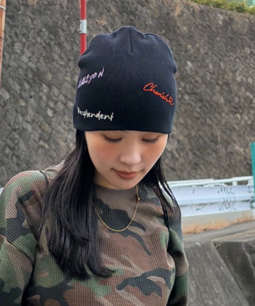 RODEO CROWNS WIDE BOWL(ロデオクラウンズワイドボウル)の「embroidery ビーニー(ニットキャップ/ビーニー・レディース・オフホワイト/グレー/ブラック・FREE)」の3枚目の写真