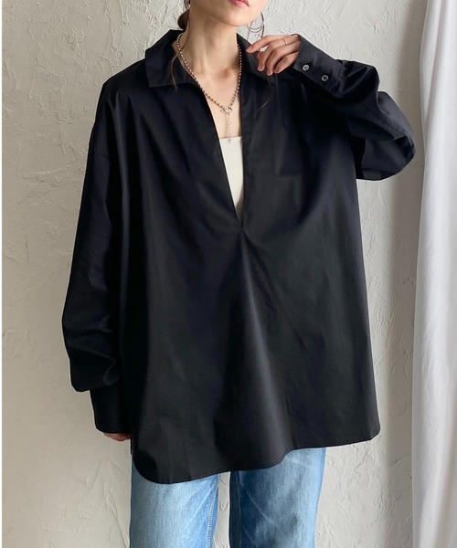 She's Closet(シーズクローゼット)の「深Vネック長袖オーバーサイズ スキッパーシャツブラウス(シャツ/ブラウス・レディース・ホワイト/ストライプ/ブラック/ブルー・FREE)」の2枚目の写真