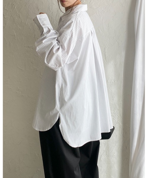 She's Closet(シーズクローゼット)の「深Vネック長袖オーバーサイズ スキッパーシャツブラウス(シャツ/ブラウス・レディース・ホワイト/ストライプ/ブラック/ブルー・FREE)」の16枚目の写真