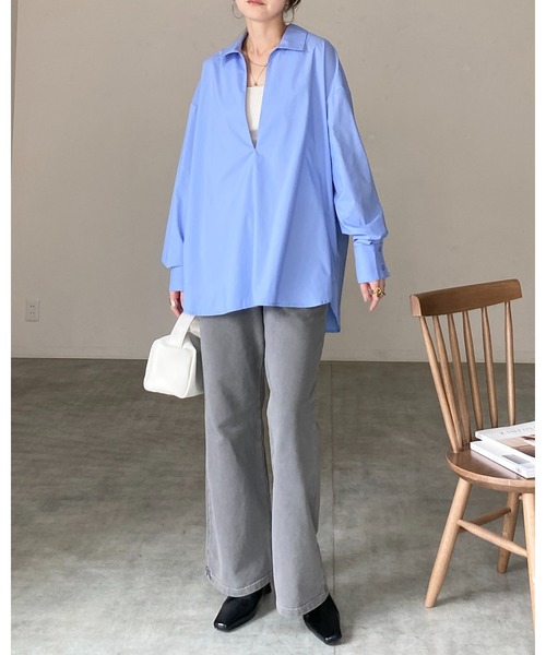 She's Closet(シーズクローゼット)の「深Vネック長袖オーバーサイズ スキッパーシャツブラウス(シャツ/ブラウス・レディース・ホワイト/ストライプ/ブラック/ブルー・FREE)」の18枚目の写真