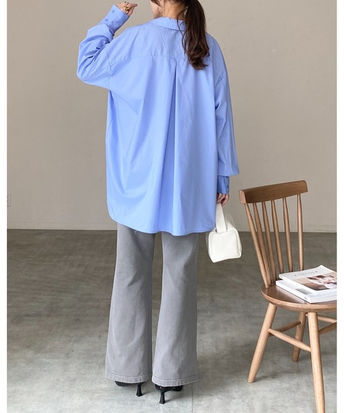 She's Closet(シーズクローゼット)の「深Vネック長袖オーバーサイズ スキッパーシャツブラウス(シャツ/ブラウス・レディース・ホワイト/ストライプ/ブラック/ブルー・FREE)」の20枚目の写真