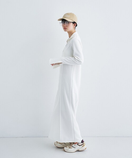 CODE A（コードエー）の「high neck jersey dress（ワンピース・レディース・ベージュ/チャコールグレー/ホワイト・00）」の9枚目の写真