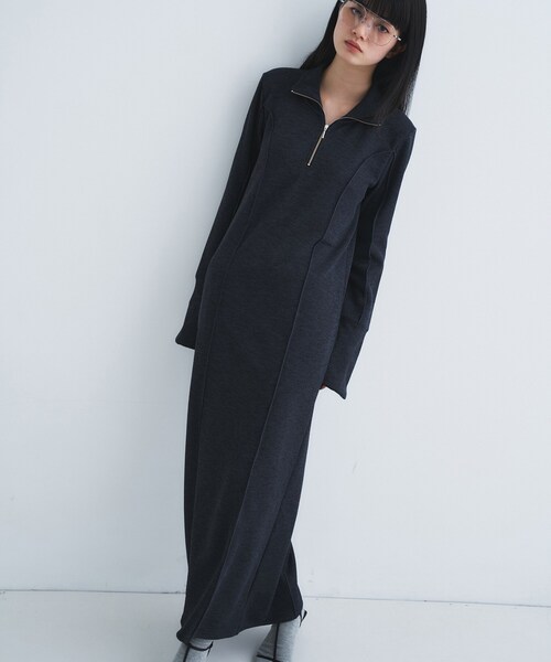 CODE A（コードエー）の「high neck jersey dress（ワンピース・レディース・ベージュ/チャコールグレー/ホワイト・00）」の14枚目の写真