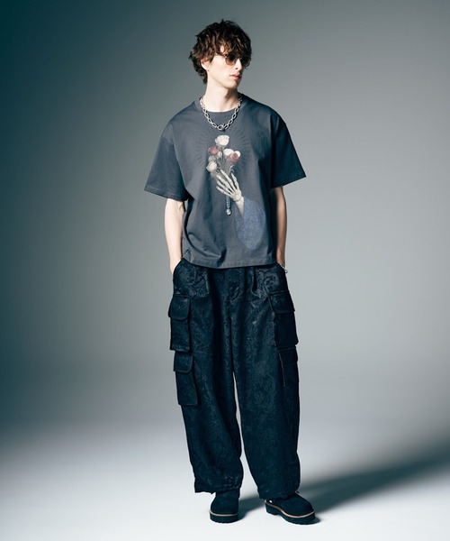 glamb(グラム)の「Prayer Charm T-Shirt / プレイヤーチャームTシャツ(Tシャツ/カットソー・メンズ・チャコール/ブラック・S/M/L)」の15枚目の写真