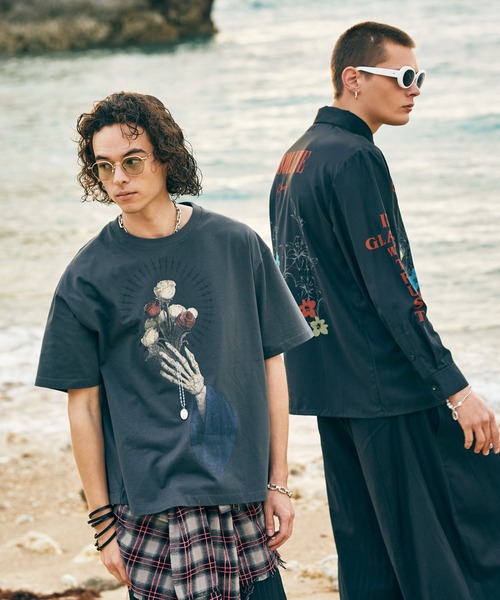 glamb(グラム)の「Prayer Charm T-Shirt / プレイヤーチャームTシャツ(Tシャツ/カットソー・メンズ・チャコール/ブラック・S/M/L)」の18枚目の写真