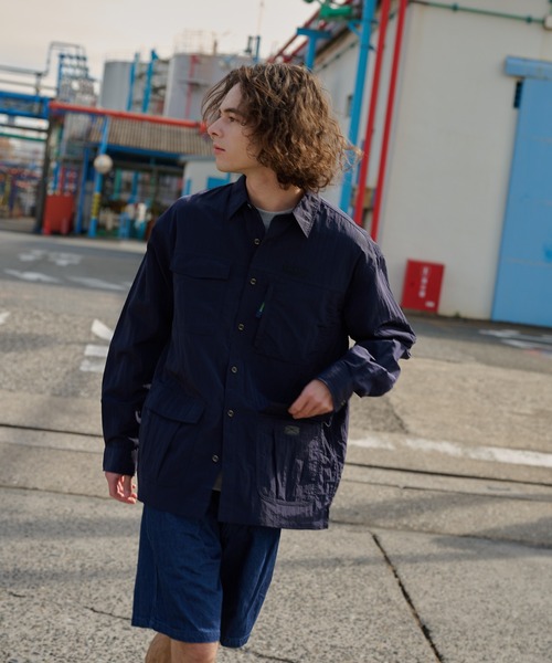 Eddie Bauer(エディーバウアー)の「EBTEK マルチポケットシャツ(シャツ/ブラウス・メンズ・ネイビー/チャコール/サンドグレー・L/M/S/XL)」の3枚目の写真
