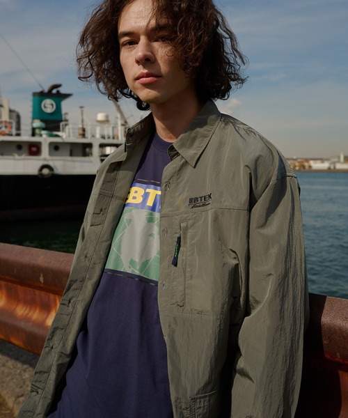 Eddie Bauer(エディーバウアー)の「EBTEK マルチポケットシャツ(シャツ/ブラウス・メンズ・ネイビー/チャコール/サンドグレー・L/M/S/XL)」の5枚目の写真