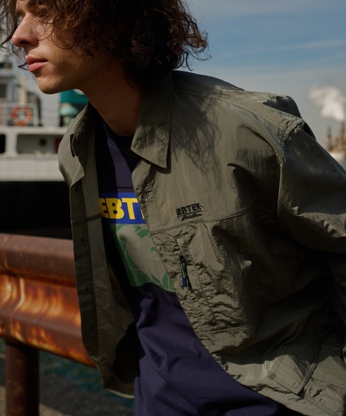 Eddie Bauer(エディーバウアー)の「EBTEK マルチポケットシャツ(シャツ/ブラウス・メンズ・ネイビー/チャコール/サンドグレー・L/M/S/XL)」の6枚目の写真
