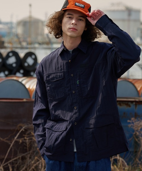 Eddie Bauer(エディーバウアー)の「EBTEK マルチポケットシャツ(シャツ/ブラウス・メンズ・ネイビー/チャコール/サンドグレー・L/M/S/XL)」の10枚目の写真