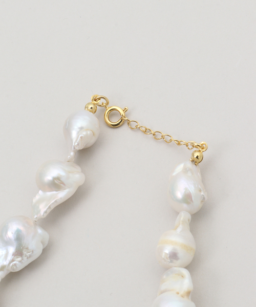 La TOTALITE（ラトータリテ）の「STELLAR HOLLYWOOD/ステラハリウッド ビッグバロックパールネックレス（ネックレス・レディース・ホワイト・FREE）」の3枚目の写真