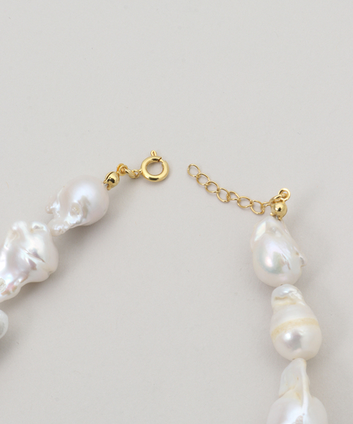 La TOTALITE（ラトータリテ）の「STELLAR HOLLYWOOD/ステラハリウッド ビッグバロックパールネックレス（ネックレス・レディース・ホワイト・FREE）」の4枚目の写真