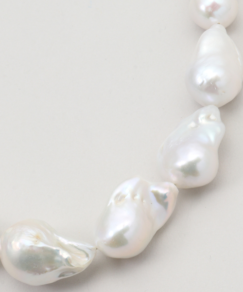 La TOTALITE（ラトータリテ）の「STELLAR HOLLYWOOD/ステラハリウッド ビッグバロックパールネックレス（ネックレス・レディース・ホワイト・FREE）」の5枚目の写真