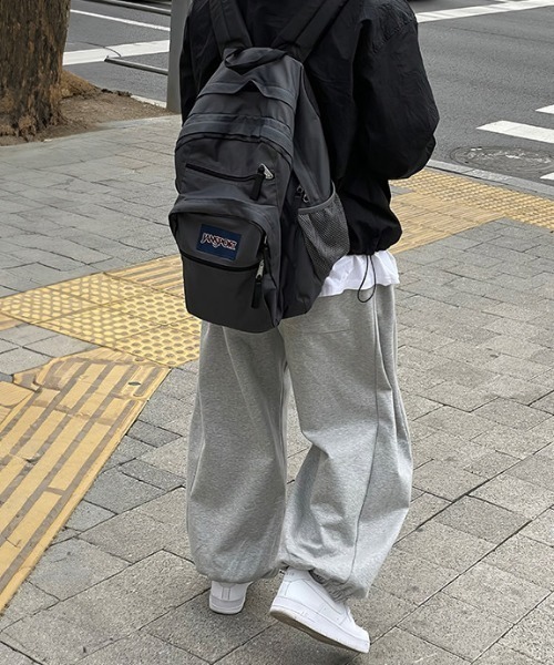 B.R.U(ブル)の「サイドタックスウェットパンツ(スウェットパンツ・メンズ・グレー/ピンク/グリーン・LARGE/MEDIUM)」の10枚目の写真