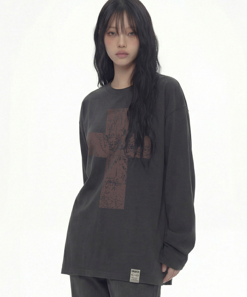 GRAVER（グレーバー）の「[ユニセックス]エンジェルクロス ロングスリーブTシャツ_3カラー（Tシャツ/カットソー・レディース・ブラック/チャコールグレー/ホワイト・MEDIUM/LARGE）」の13枚目の写真