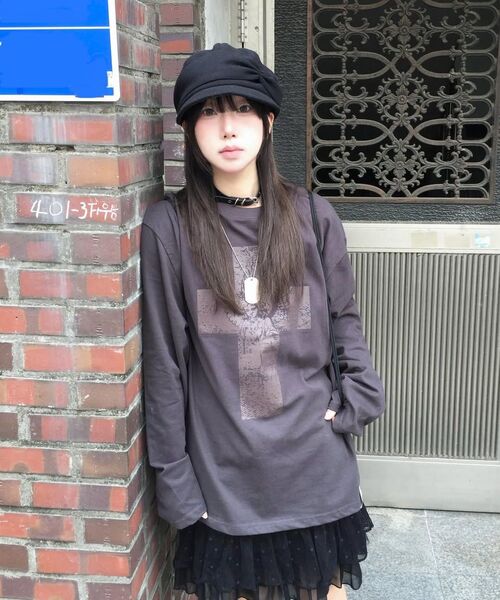 GRAVER（グレーバー）の「[ユニセックス]エンジェルクロス ロングスリーブTシャツ_3カラー（Tシャツ/カットソー・レディース・ブラック/チャコールグレー/ホワイト・MEDIUM/LARGE）」の17枚目の写真