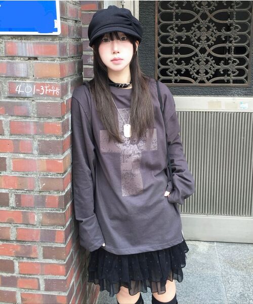GRAVER（グレーバー）の「[ユニセックス]エンジェルクロス ロングスリーブTシャツ_3カラー（Tシャツ/カットソー・レディース・ブラック/チャコールグレー/ホワイト・MEDIUM/LARGE）」の21枚目の写真