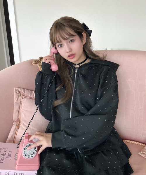 AS KNOW AS plus（アズノゥアズプラス）の「〇アソート柄ジップパーカー(花柄・ドット・ビジュー）セットアップ対応（パーカー・レディース・ブラック系/アイボリー系/グレー系・FREE）」の13枚目の写真