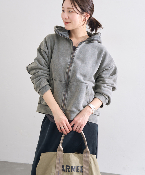 JOURNAL STANDARD(ジャーナルスタンダード)の「ピグメントスウェットパーカー(パーカー・レディース・ブラック系その他/ライトグレー・FREE)」の1枚目の写真