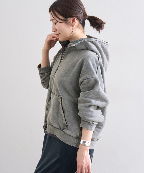 JOURNAL STANDARD(ジャーナルスタンダード)の「ピグメントスウェットパーカー(パーカー・レディース・ブラック系その他/ライトグレー・FREE)」の9枚目の写真