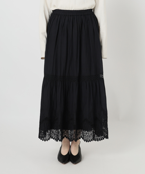 SLOBE IENA(スローブイエナ)の「《WEB限定/追加2》コットンボイルケミカルレーススカート(スカート・レディース・ブラック/ホワイト・FREE)」の21枚目の写真