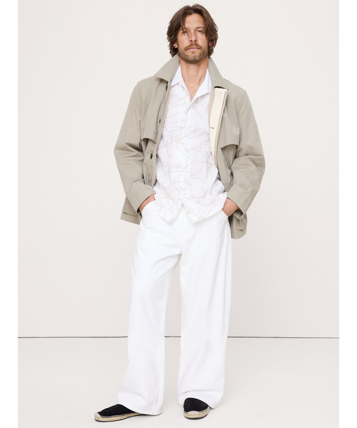 Banana Republic(バナナリパブリック)の「スタンダードフィット エンブロイダリー リネン リゾートシャツ(シャツ/ブラウス・メンズ・アイボリー・S/M/L/XL)」の4枚目の写真