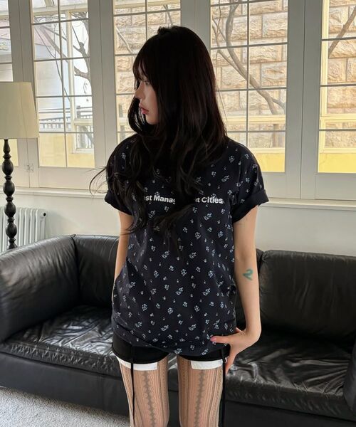 LMCの「FN OG TEE flower navy(Tシャツ/カットソー・レディース・その他・MEDIUM/LARGE/X-LARGE/SMALL)」の15枚目の写真