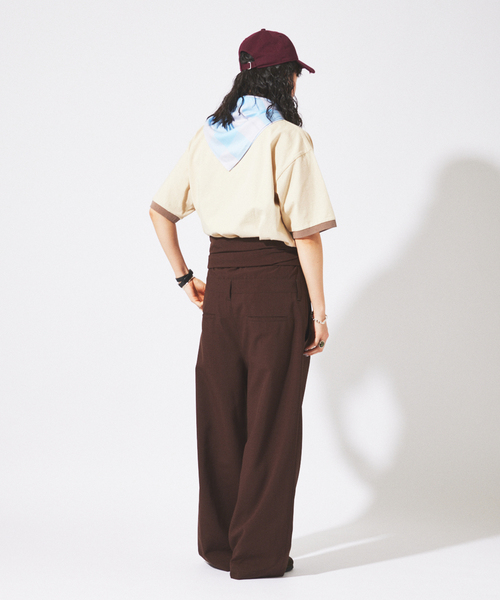 Snow Peak(スノーピーク)の「snow peak / スノーピーク 別注 レスティング ドッグ リンガー Tシャツ(Tシャツ/カットソー・メンズ・ベージュ・X-LARGE/LARGE/MEDIUM)」の13枚目の写真