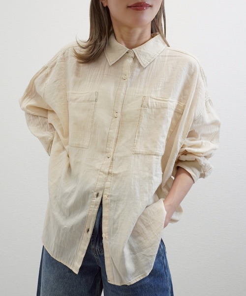 gossara(ゴサラ)の「2.2オンスデニムリブ袖シャツ(シャツ/ブラウス・レディース・ライトベージュ/ブラック/ブルー・FREE)」の3枚目の写真