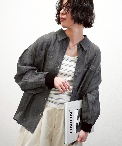 gossara(ゴサラ)の「2.2オンスデニムリブ袖シャツ(シャツ/ブラウス・レディース・ライトベージュ/ブラック/ブルー・FREE)」の7枚目の写真