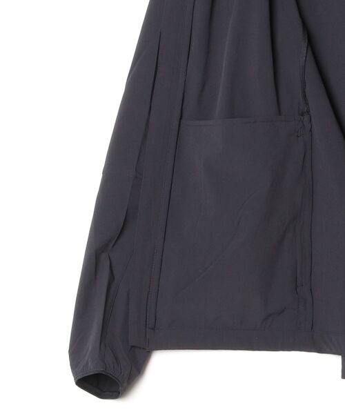 Mammut（マムート）の「マムート MAMMUT コンフォートジャケット（マウンテンパーカー・メンズ・オリーブ/ブラック・M/L/LL）」の4枚目の写真