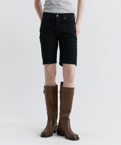 MAGOODGAN(メックウッドガン)の「バイク7959 スリムフィット ブラックショーツパンツ(デニムパンツ・レディース・その他・30/25/26/28)」の5枚目の写真