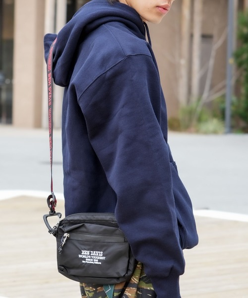 BEN DAVIS(ベンデイビス)の「【BEN DAVIS/ベンデイビス】【止水ジップ・高耐久】ロゴテープ ショルダーバッグ リップストップ素材 軽量・タフ(ショルダーバッグ・メンズ・ブラック/オレンジ・FREE)」の15枚目の写真