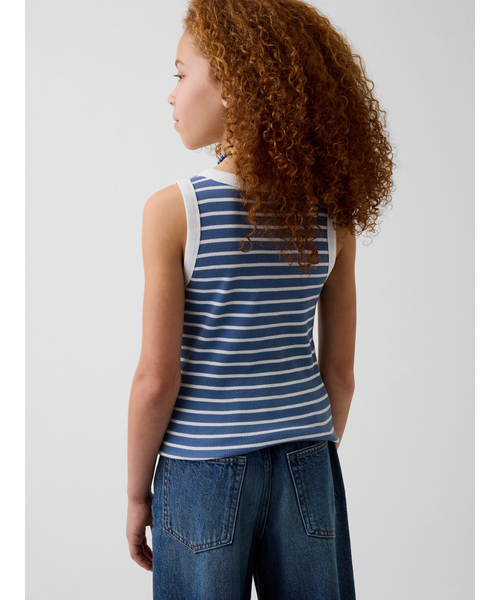GAP（ギャップ）の「リブ スクープネック タンクトップ (キッズ)（タンクトップ・キッズ・ピンク/ホワイト×ネイビー/オフホワイト/ブルー/ライトブルー・160cm/150cm/130cm/120cm/110cm/140cm）」の11枚目の写真