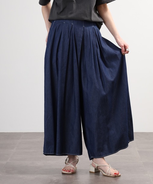 EGLANTINE(エグランティーヌ)の「EGLANTINE タックワイド テンセルデニムパンツ(デニムパンツ・レディース・ネイビー/ブルー・40)」の6枚目の写真