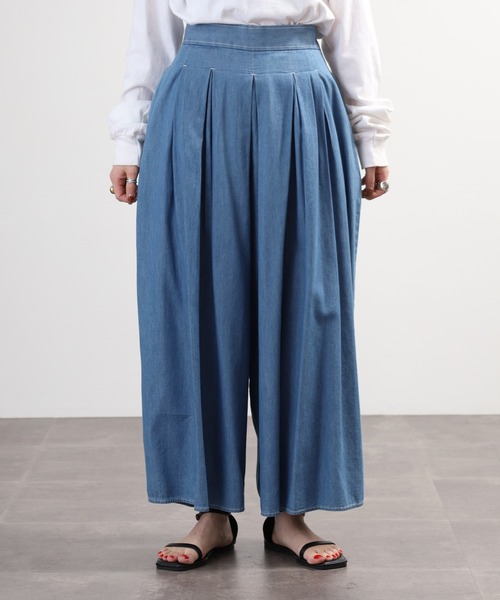 EGLANTINE(エグランティーヌ)の「EGLANTINE タックワイド テンセルデニムパンツ(デニムパンツ・レディース・ネイビー/ブルー・40)」の17枚目の写真