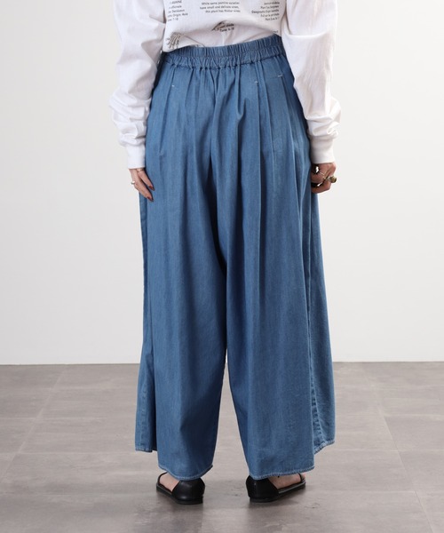 EGLANTINE(エグランティーヌ)の「EGLANTINE タックワイド テンセルデニムパンツ(デニムパンツ・レディース・ネイビー/ブルー・40)」の19枚目の写真