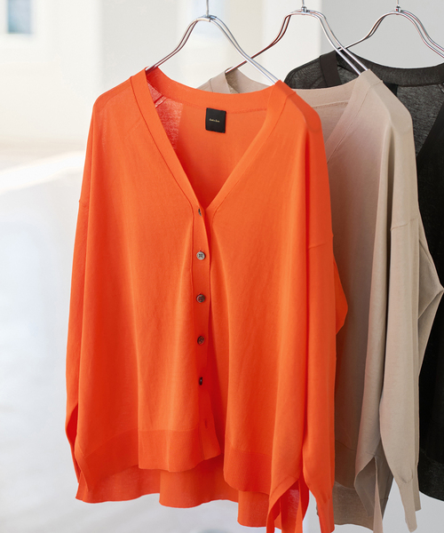 Spick & Span（スピックアンドスパン）の「《接触冷感 / 》ICE FINE Vネックカーディガン（カーディガン/ボレロ・レディース・ブラウン/オレンジ/ネイビー/ベージュ・FREE）」の4枚目の写真
