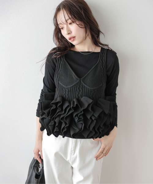 AMELY(エミリー)の「ボリュームフリル ニットビスチェ(タンクトップ・レディース・ホワイト/ブラック・フリー)」の12枚目の写真