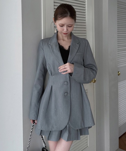 ROYAL PARTY（ロイヤルパーティー）の「【20th】ウエストシェイプラインストーンジャケット（テーラードジャケット・レディース・ブラック/ピンク/グレー・FREE）」の2枚目の写真