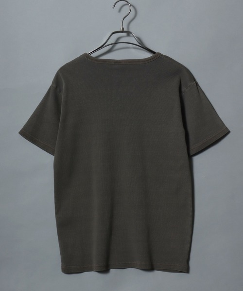 ANPAS（アンパス）の「Pigment-Dyed Ribbed-Knit V-Neck Short-Sleeve Tee / ピグメント加工 Vネック半袖Tシャツ ヴィンテージ風 メンズ レディース ユニセックス 無地 トップス（Tシャツ/カットソー・メンズ・ブラウン/チャコールグレー・S/M/L）」の8枚目の写真